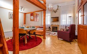 Central Design Apartment